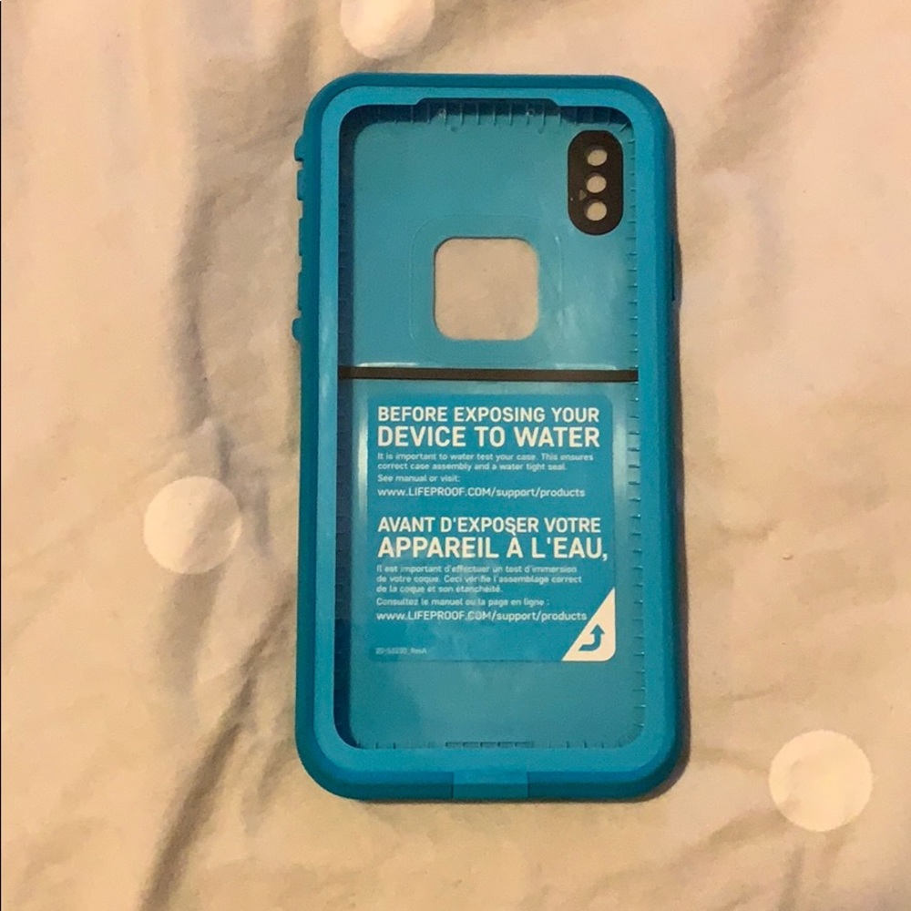 iPhone life proof case